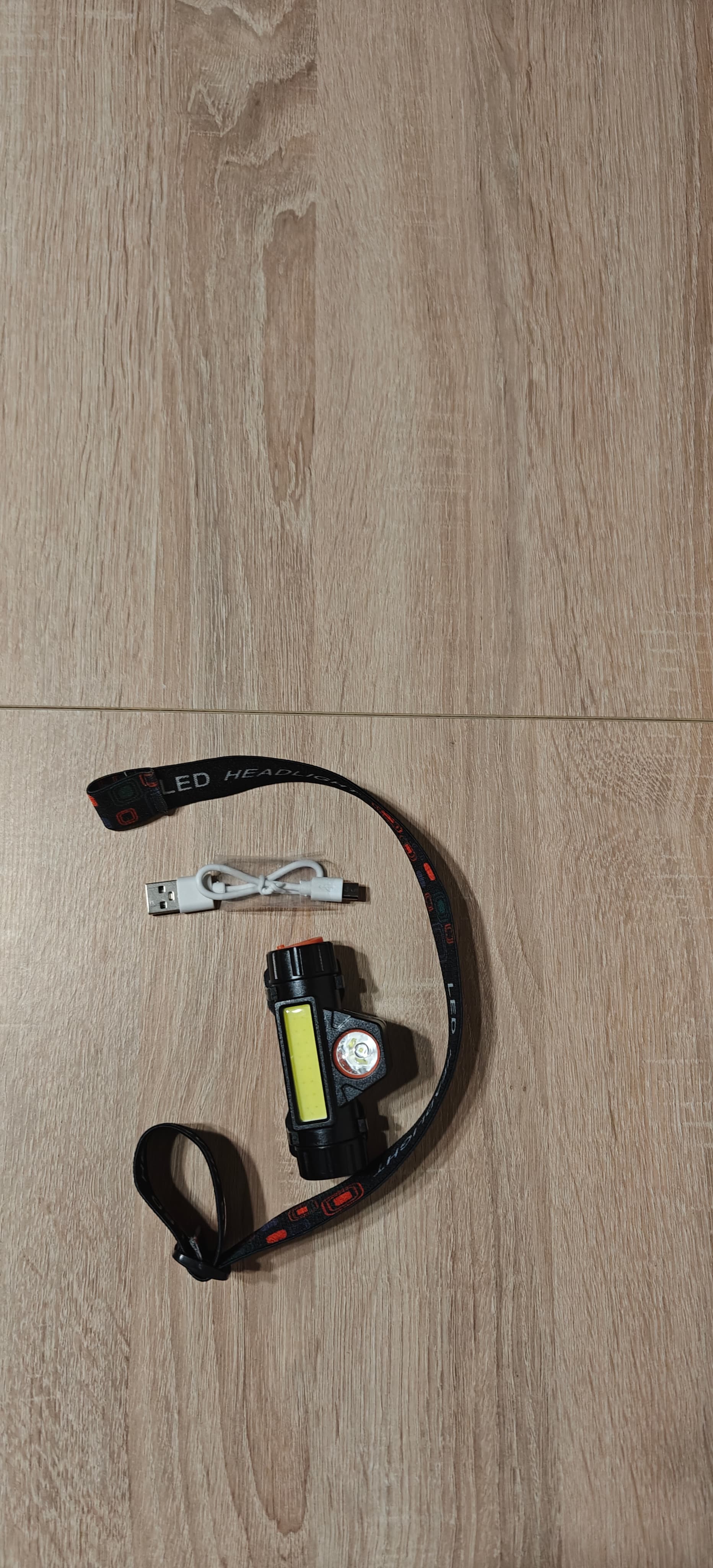 Reflektor LED USB COB – Super jasne światło, które zawsze masz pod ręką!