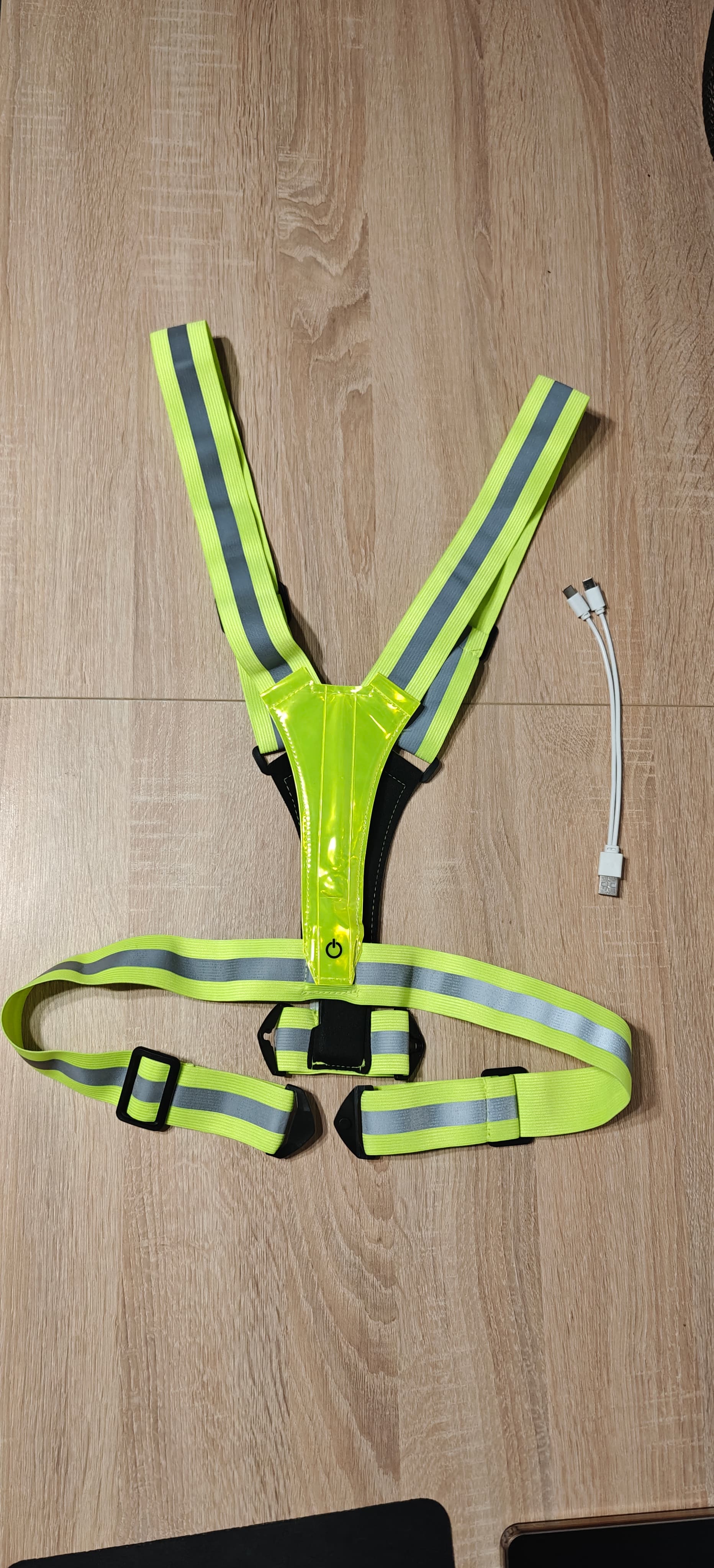 Kamizelka LED USB – Twoja tarcza świetlna po zmroku!